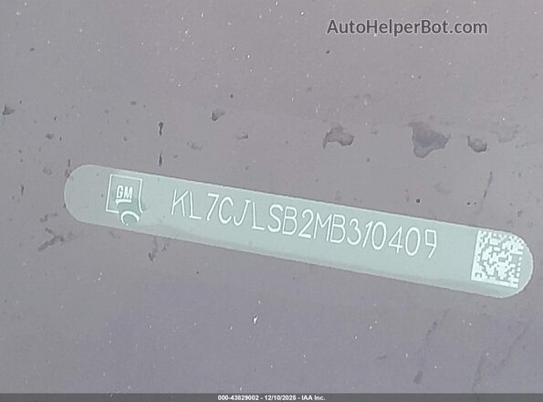 KL7CJLSB2MB310409 2021 CHEVROLET TRAX White Engine compartment view