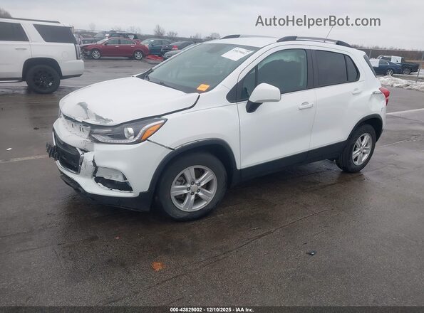 KL7CJLSB2MB310409 2021 CHEVROLET TRAX White Front left