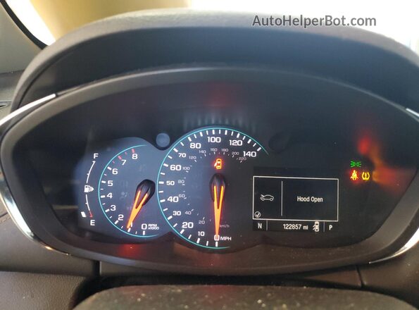 KL7CJLSB8JB581468 2018 CHEVROLET TRAX Белый Вид щитка приборов