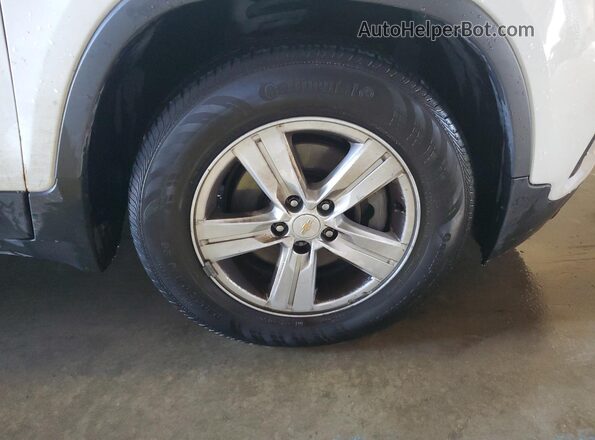 KL7CJLSB8JB581468 2018 CHEVROLET TRAX Белый 