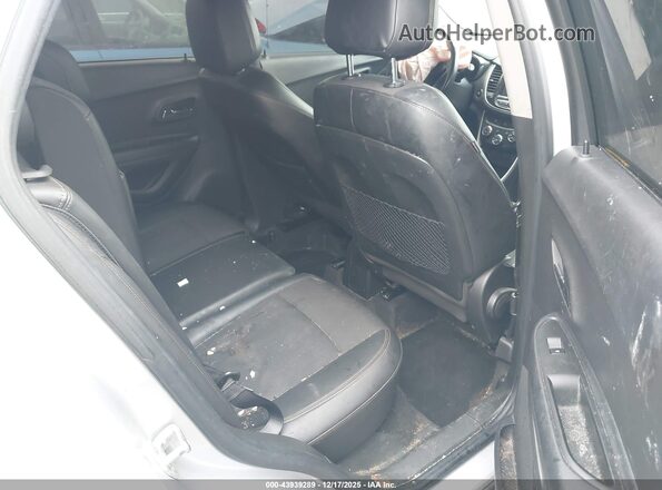 KL7CJPSB9MB354124 2021 CHEVROLET TRAX Gray VIN sticker view