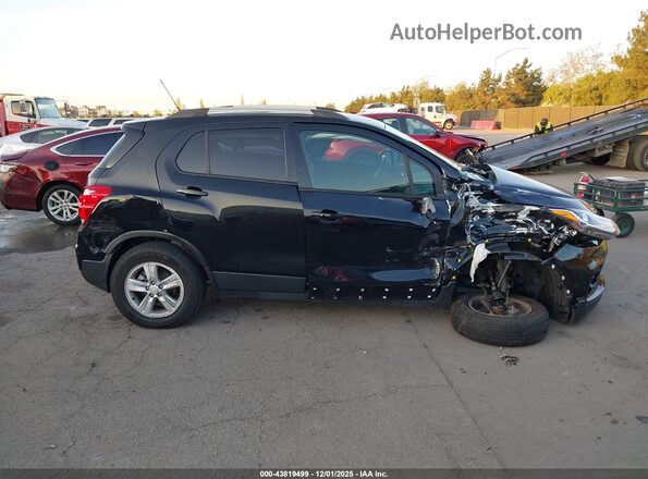 KL7CJPSM7NB520417 2022 CHEVROLET TRAX Черный Вид спереди