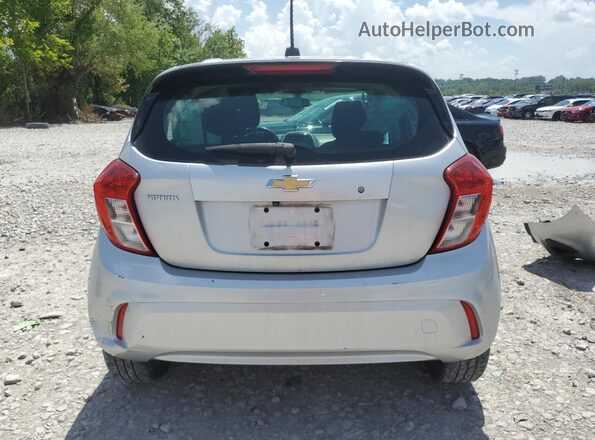 KL8CB6SA0JC420639 2018 CHEVROLET SPARK Silver Widok z tyłu