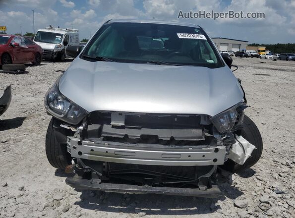 KL8CB6SA0JC420639 2018 CHEVROLET SPARK Silver Widok z przodu