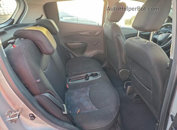 KL8CB6SA4JC474381 2018 CHEVROLET SPARK Silver უკანა სავარძლების ხედი