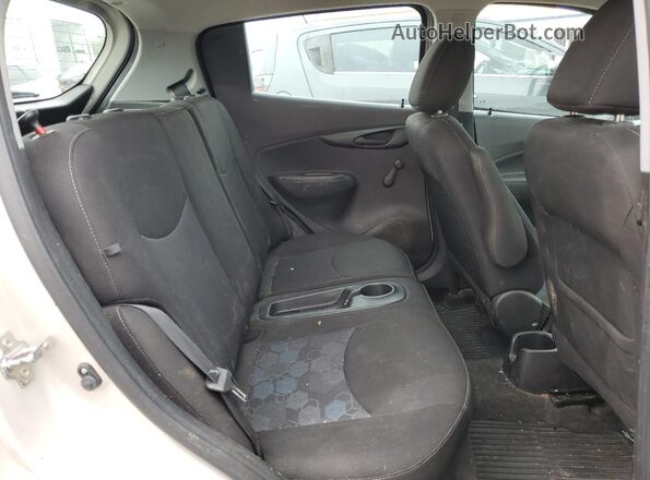 KL8CB6SA5JC473384 2018 CHEVROLET SPARK Белый Вид задних сидений