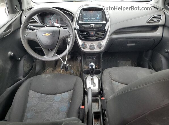 KL8CB6SA5JC473384 2018 CHEVROLET SPARK Белый Вид панели приборов