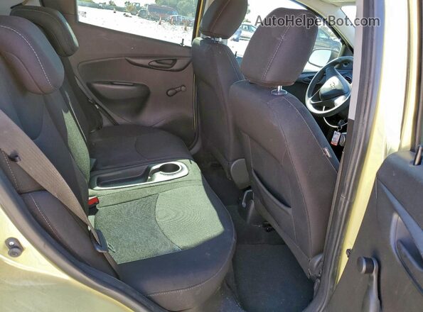 KL8CB6SA6JC479095 2018 CHEVROLET SPARK Зеленый Вид задних сидений