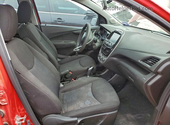 KL8CB6SA8JC479552 2018 CHEVROLET SPARK Red Widok wnętrza z przodu