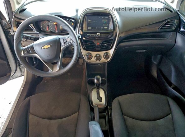 KL8CD6SA4HC811295 2017 CHEVROLET SPARK Серебряный Вид панели приборов