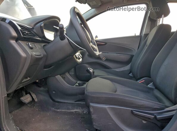 KL8CD6SA4HC816884 2017 CHEVROLET SPARK Фиолетовый Вид салона спереди