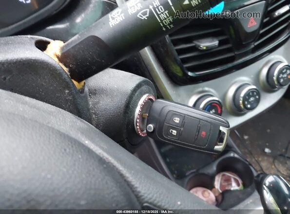 KL8CD6SA9HC794543 2017 CHEVROLET SPARK Silver Widok deski rozdzielczej