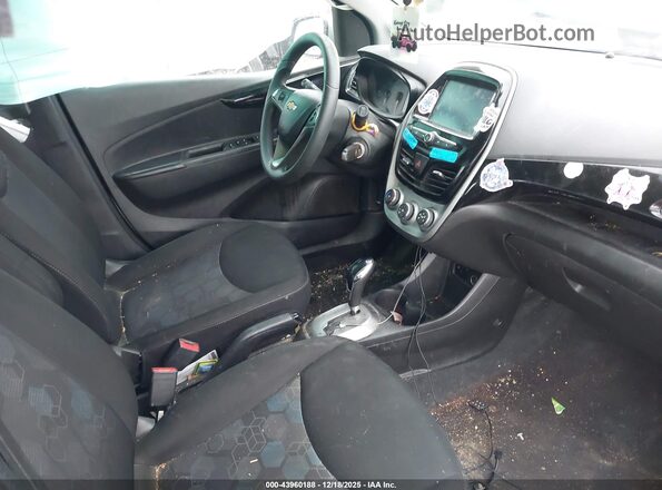 KL8CD6SA9HC794543 2017 CHEVROLET SPARK Silver Widok wnętrza z przodu