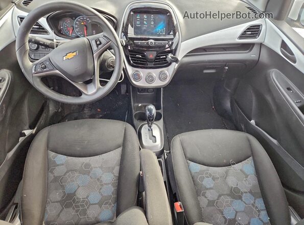 KL8CD6SA9JC434372 2018 CHEVROLET SPARK Белый Вид панели приборов