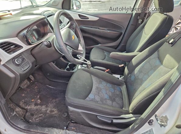 KL8CD6SA9JC434372 2018 CHEVROLET SPARK Белый Вид салона спереди