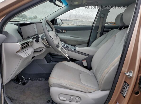 KM8J84A68MU014911 2021 HYUNDAI NEXO Коричневый Вид салона спереди