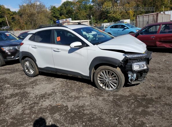 KM8K2CAA7LU586328 2020 HYUNDAI KONA Белый Передняя правая четверть