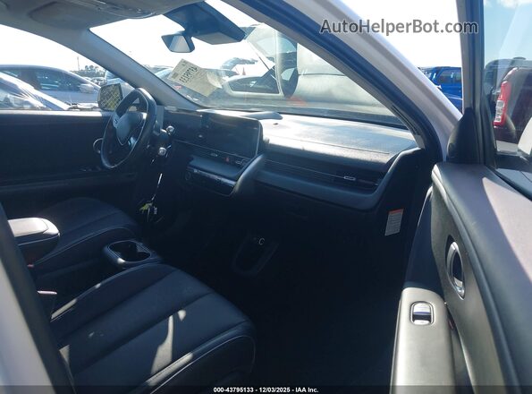 KM8KRDAF2PU218254 2023 HYUNDAI IONIQ 5 Белый Вид салона спереди
