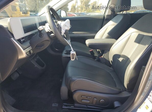 KM8KRDDF3RU296427 2024 HYUNDAI IONIQ Синий Вид салона спереди