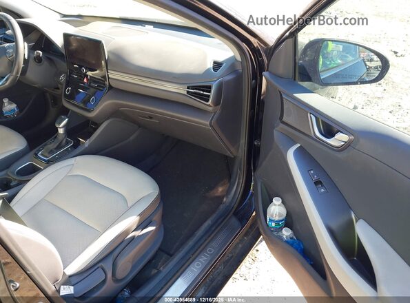 KMHC05LC9MU255191 2021 HYUNDAI IONIQ HYBRID Черный Вид салона спереди