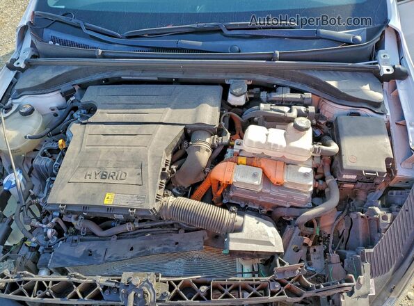 KMHC05LC9MU261069 2021 HYUNDAI IONIQ White Вид задньої частини салону