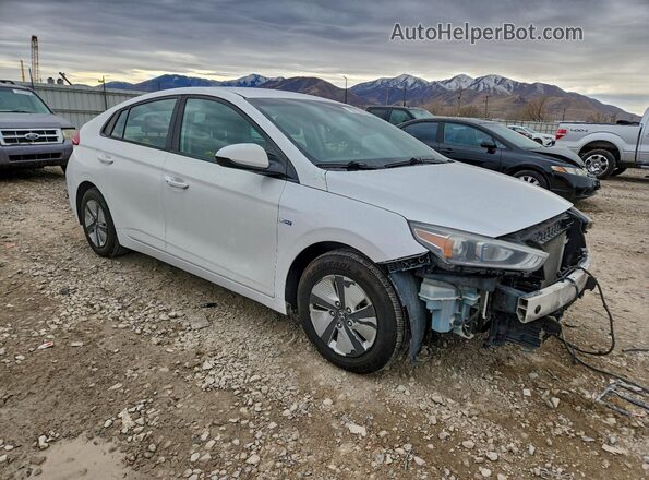 KMHC65LC0HU039766 2017 HYUNDAI IONIQ White Передня права чверть