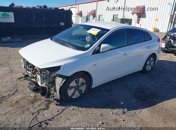 KMHC65LC4JU103863 2018 HYUNDAI IONIQ HYBRID White წინა მარცხენა ხედი სამი მეოთხედიდან