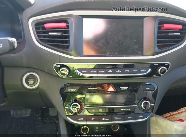 KMHC65LC4JU103863 2018 HYUNDAI IONIQ HYBRID White 