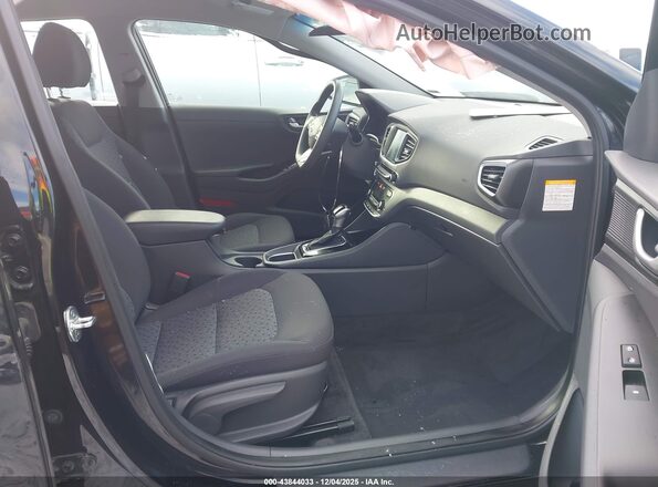 KMHC65LC6JU099721 2018 HYUNDAI IONIQ HYBRID Черный Вид салона спереди
