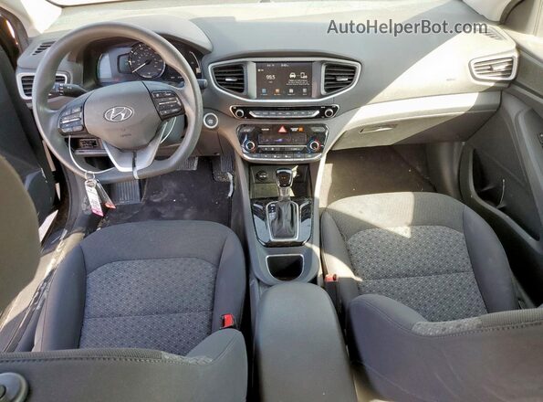 KMHC65LC8JU092026 2018 HYUNDAI IONIQ Charcoal Вид панелі приладів