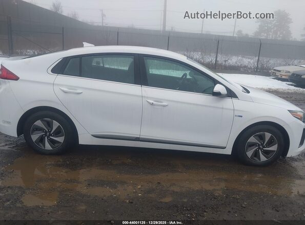 KMHC75LC1HU031883 2017 HYUNDAI IONIQ HYBRID White Вид задньої частини салону
