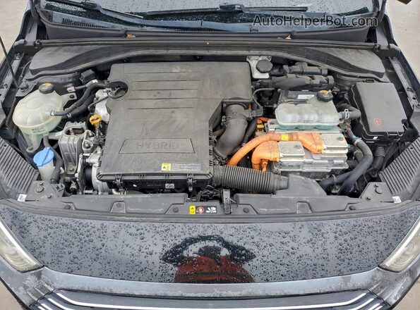 KMHC75LC2JU061870 2018 HYUNDAI IONIQ Black Widok wnętrza z tyłu