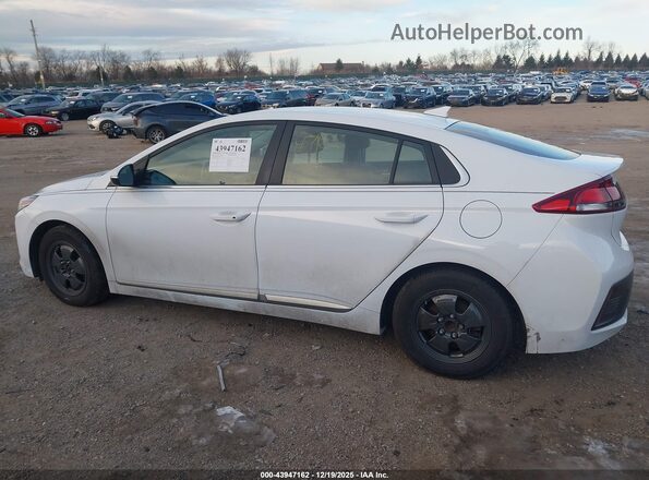 KMHC75LC8NU273484 2022 HYUNDAI IONIQ HYBRID White სალონის 360-გრადუსიანი ხედი