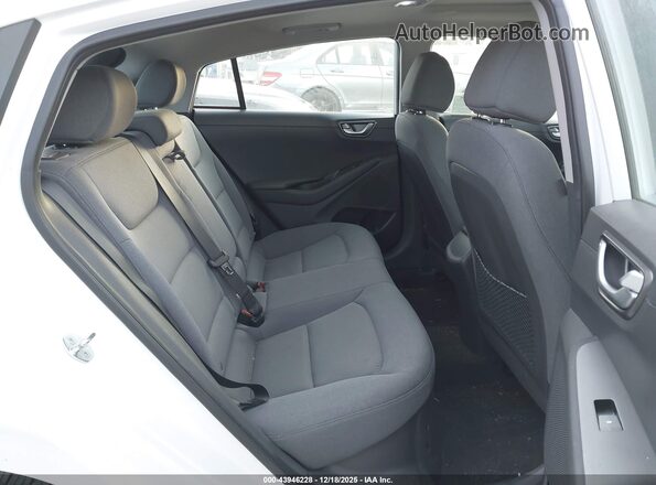 KMHC85LC4LU239777 2020 HYUNDAI IONIQ HYBRID White VIN կոդի պիտակի տեսք