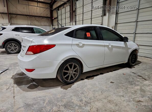 KMHCT4AE8HU274181 2017 HYUNDAI ACCENT Белый Задняя правая четверть