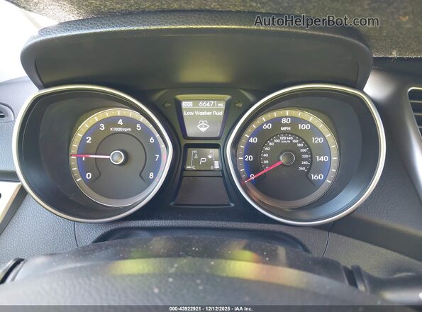 KMHD35LH0GU258279 2016 HYUNDAI ELANTRA GT Бордовый Вид задних сидений