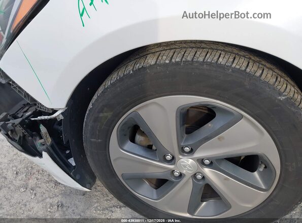 KMHE34L36HA062336 2017 HYUNDAI SONATA HYBRID Белый Вид панели приборов
