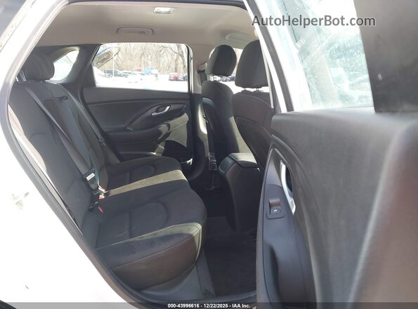 KMHH35LE8KU091783 2019 HYUNDAI ELANTRA GT White Widok naklejki z numerem VIN