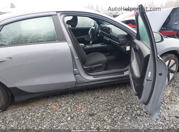 KMHM24AA4RA071697 2024 HYUNDAI IONIQ 6 Gray Vista interior delantera