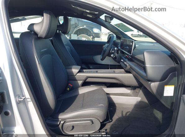KMHM34AA0SA092419 2025 HYUNDAI IONIQ 6 Gray წინა სალონის ხედი