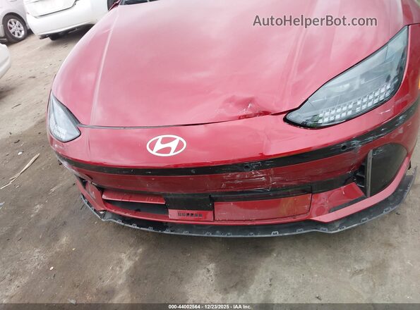 KMHM34AA3SA083147 2025 HYUNDAI IONIQ 6 Red Widok z przodu
