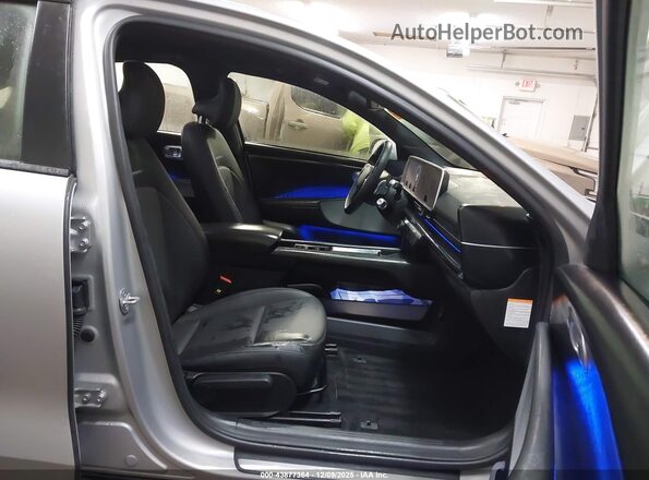 KMHM34AC0RA064356 2024 HYUNDAI IONIQ 6 Silver Vista interior delantera