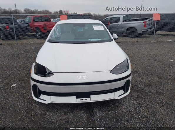KMHM34AC4PA020437 2023 HYUNDAI IONIQ 6 White უკანა სალონის ხედი