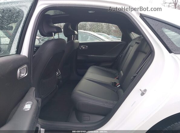 KMHM54AC5PA047950 2023 HYUNDAI IONIQ 6 White VIN կոդի պիտակի տեսք