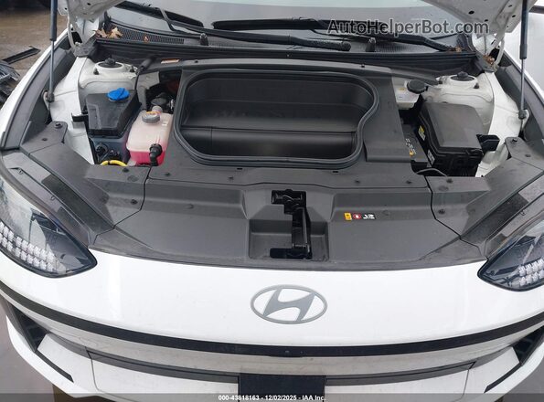 KMHM54AC5PA047950 2023 HYUNDAI IONIQ 6 White Հետևի տեսք