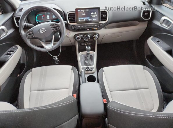 KMHRC8A30SU359765 2025 HYUNDAI VENUE Серый Вид панели приборов
