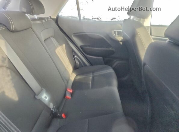 KMHRC8A32PU240803 2023 HYUNDAI VENUE Silver Vista de los asientos traseros