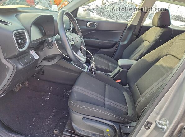 KMHRC8A32PU240803 2023 HYUNDAI VENUE Silver Vista interior delantera