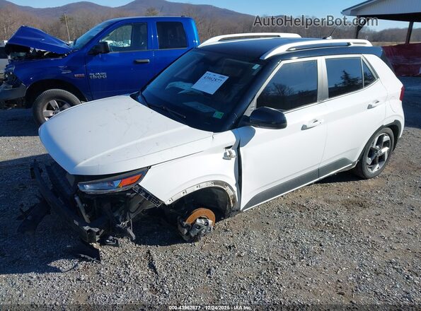 KMHRC8A34PU252970 2023 HYUNDAI VENUE Белый Передняя левая четверть