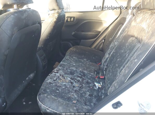KMHRC8A34RU289097 2024 HYUNDAI VENUE White Widok naklejki z numerem VIN